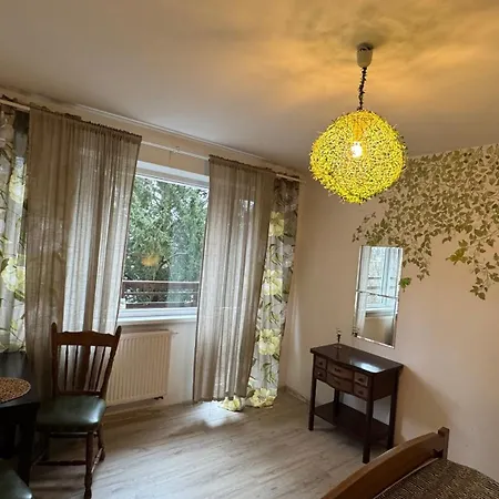 אכסניה House *